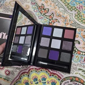 Flesh eyeshadow palette new with box